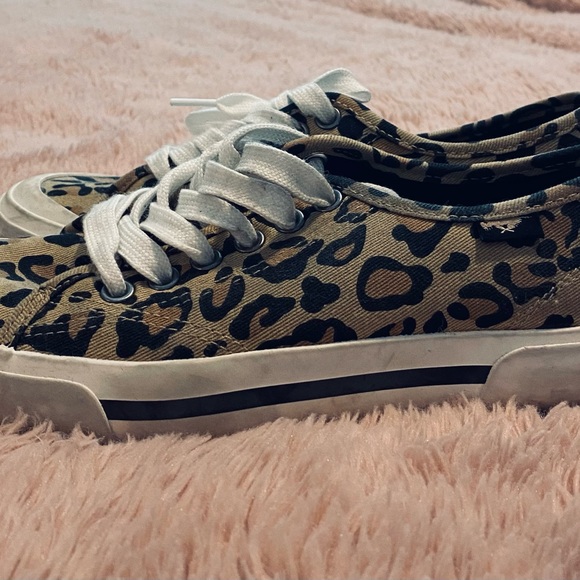 Rocketdog Cheetah print canvas sneakers - Picture 4 of 4